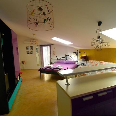 Apartments Mandarina Mali Lošinj Oda fotoğraf