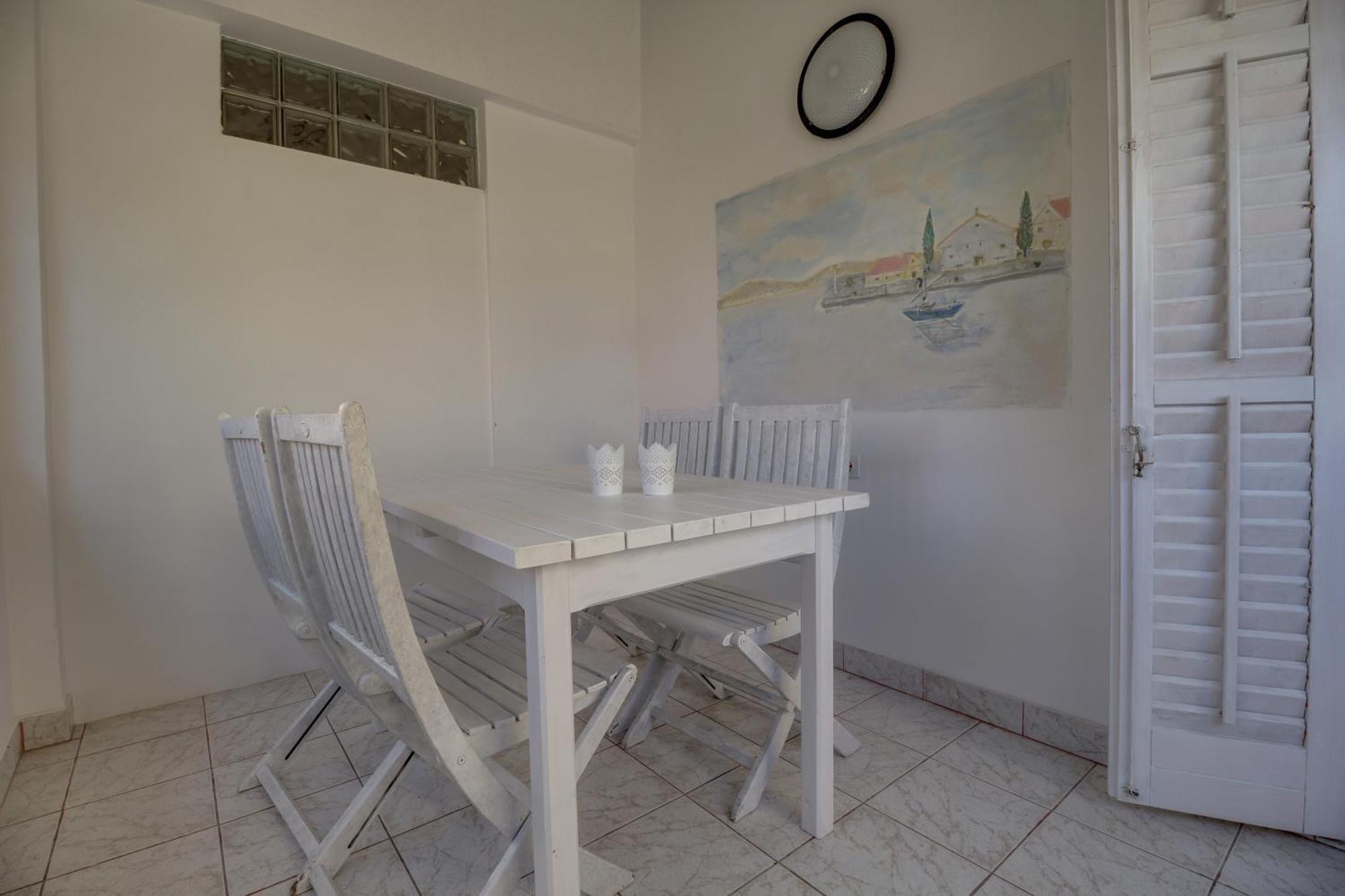 Apartments Mandarina Mali Lošinj Oda fotoğraf