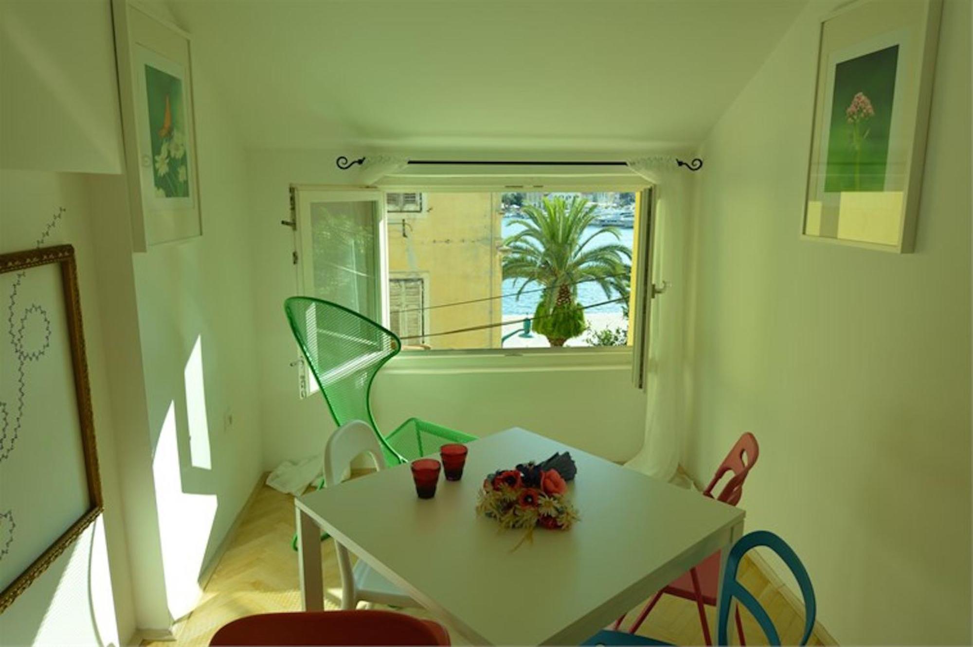 Apartments Mandarina Mali Lošinj Oda fotoğraf