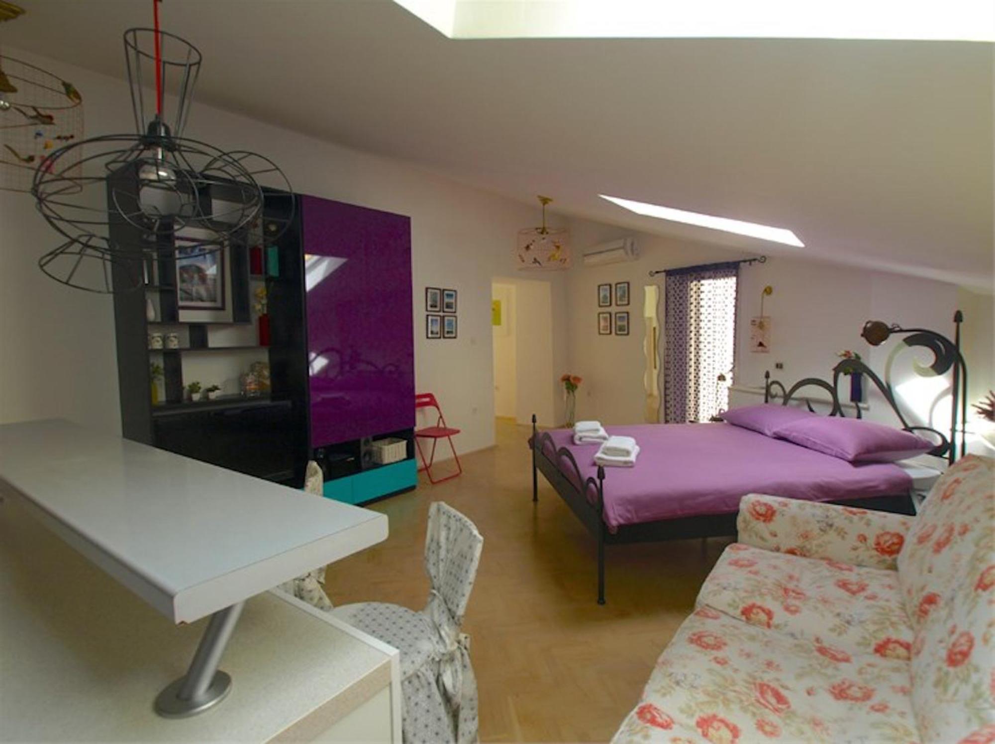 Apartments Mandarina Mali Lošinj Oda fotoğraf