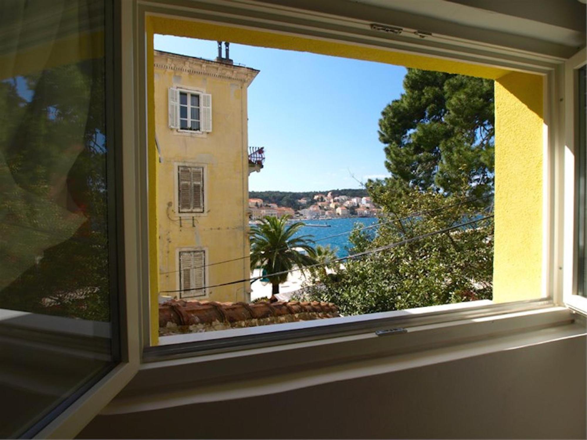 Apartments Mandarina Mali Lošinj Oda fotoğraf