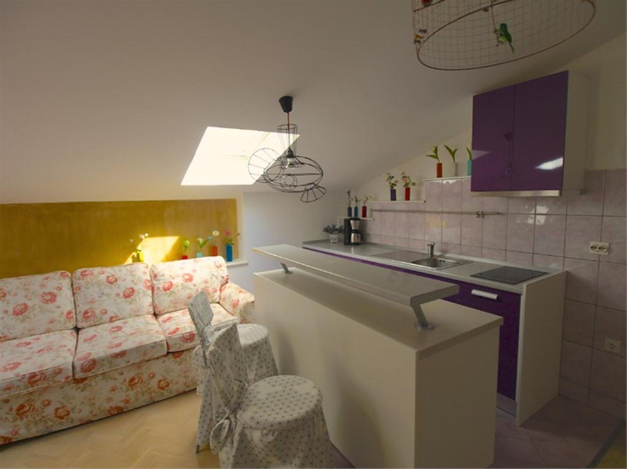 Apartments Mandarina Mali Lošinj Oda fotoğraf