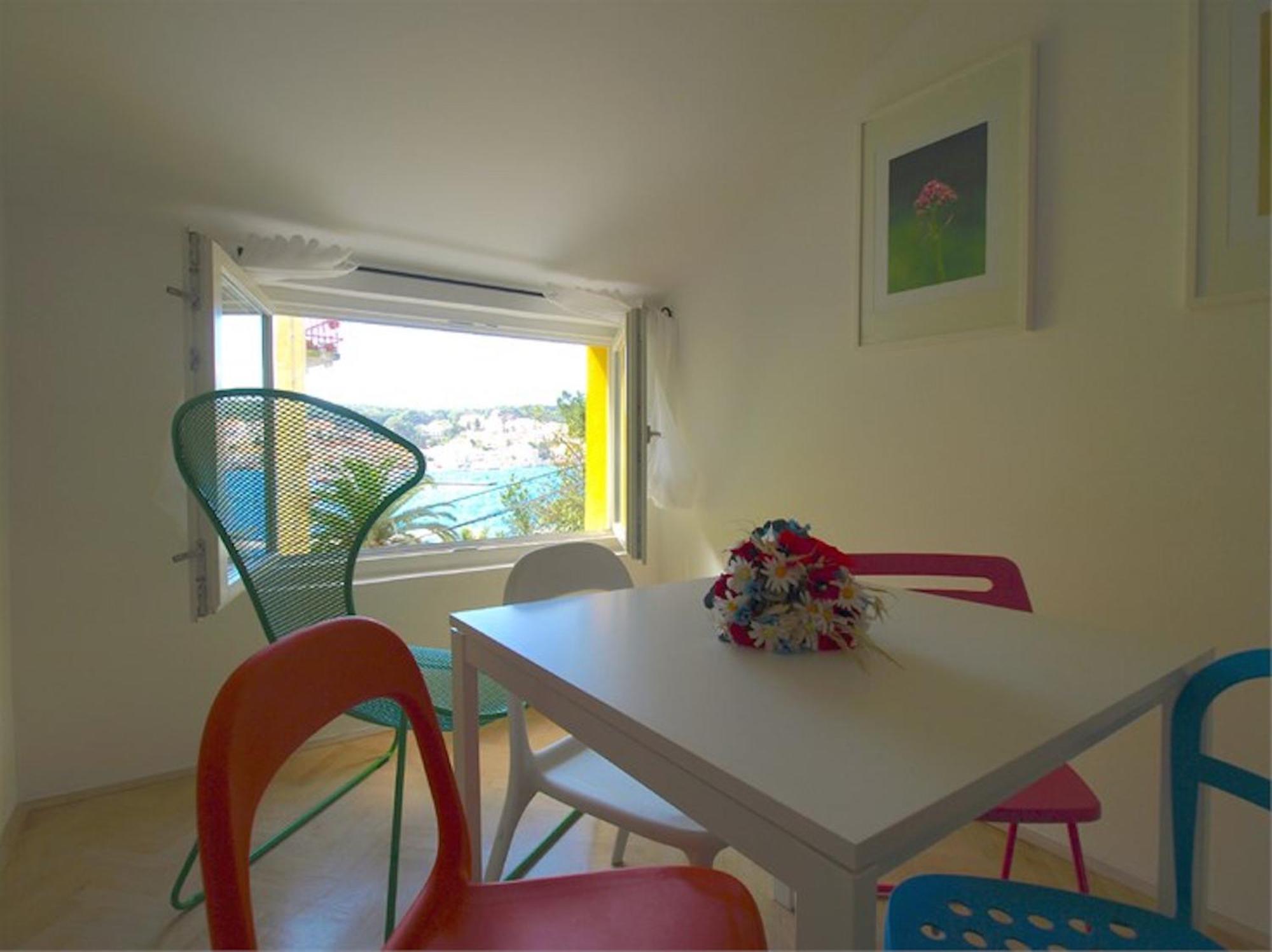 Apartments Mandarina Mali Lošinj Oda fotoğraf